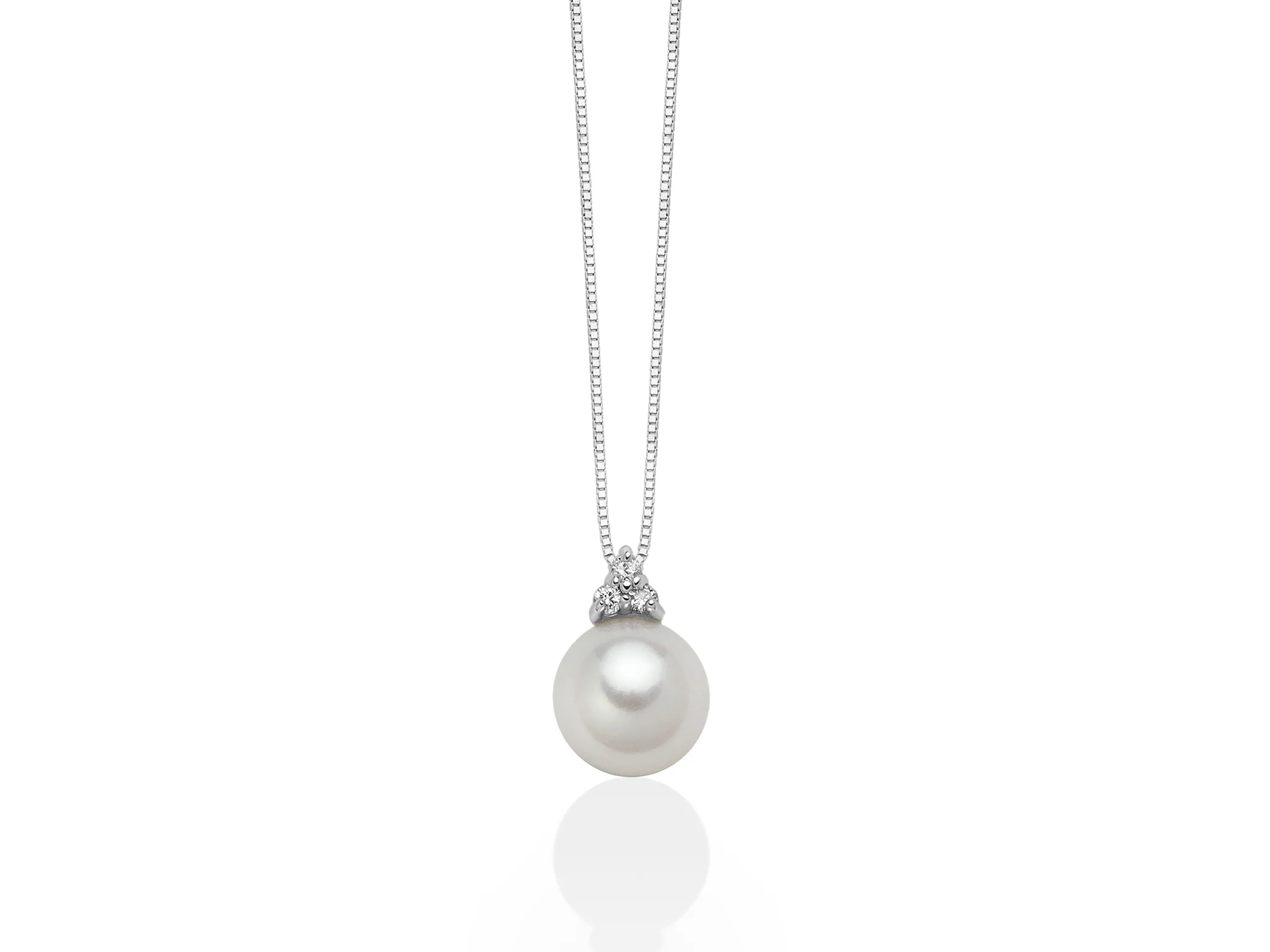Collana con perla Oriente e tre diamanti in oro bianco