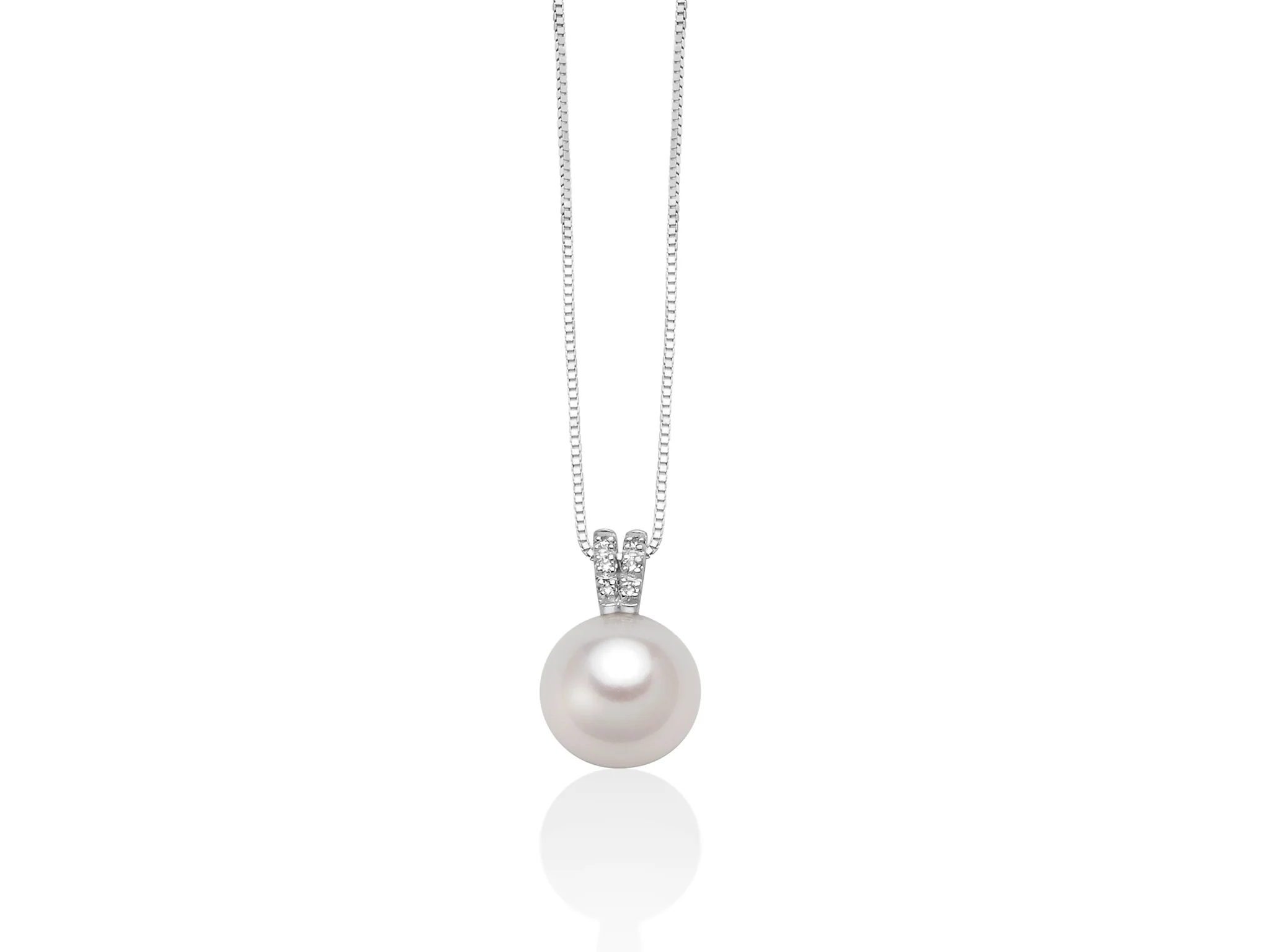 Collana di perle Oriente e diamanti in oro bianco