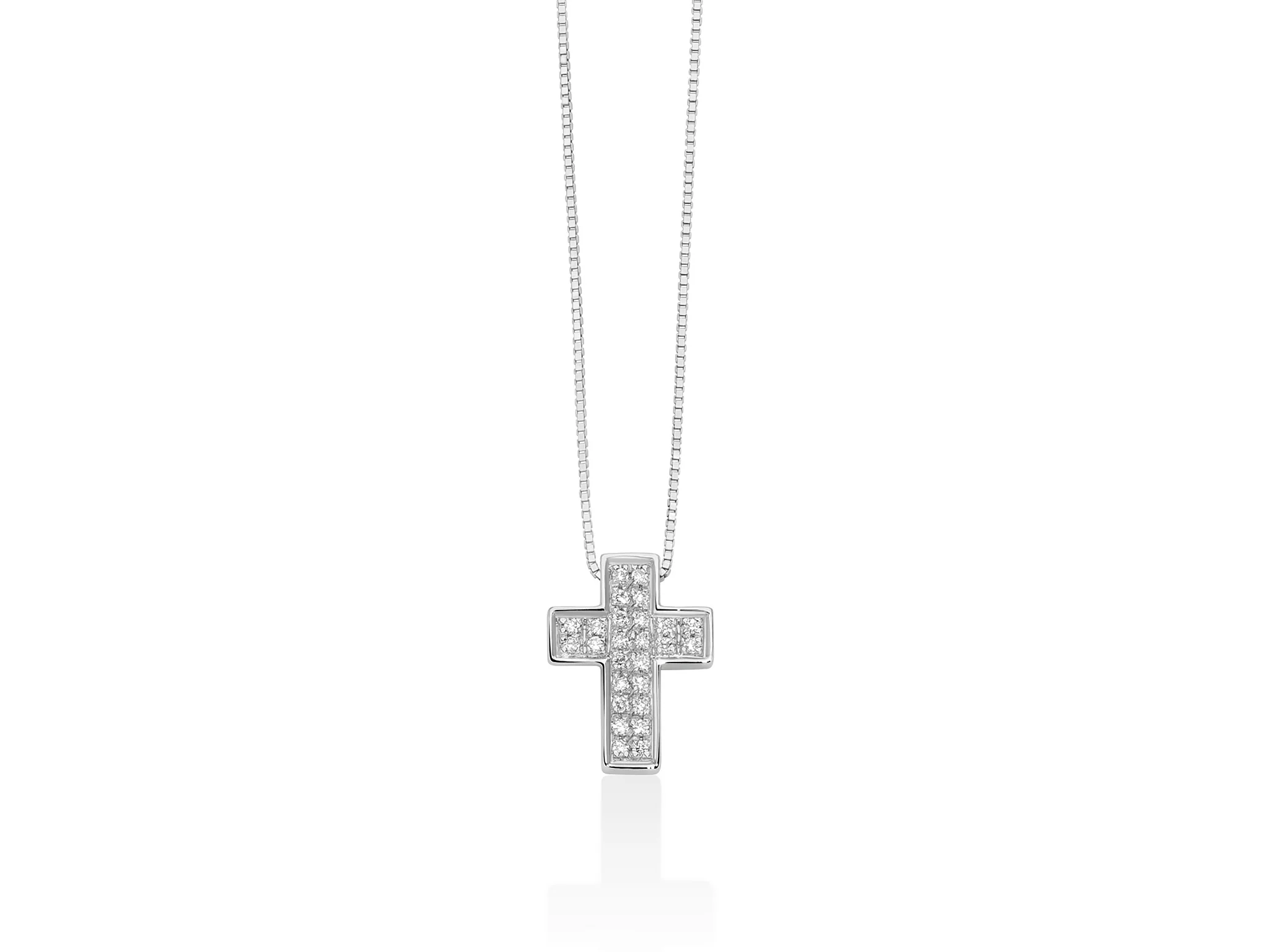 Collana in oro bianco con pendente a croce e pavé di diamanti